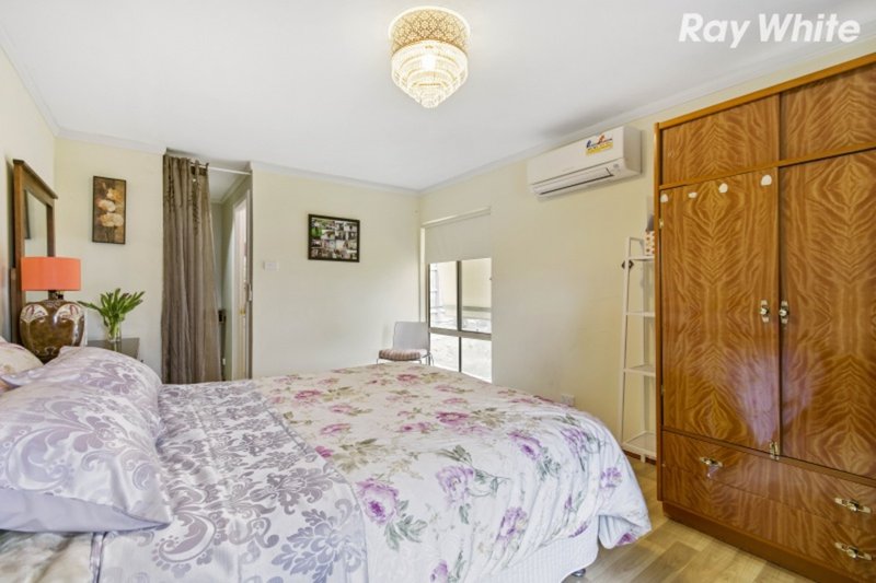 Photo - 15 Hillcrest Avenue, Ringwood VIC 3134 - Image 3