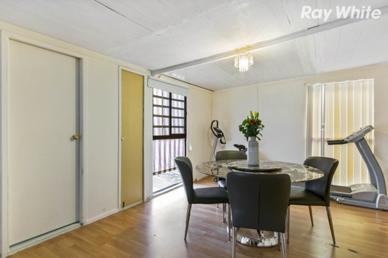 Photo - 15 Hillcrest Avenue, Ringwood VIC 3134 - Image 6