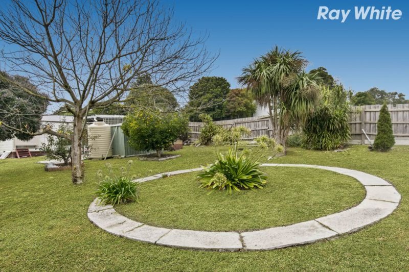 Photo - 15 Hillcrest Avenue, Ringwood VIC 3134 - Image 8