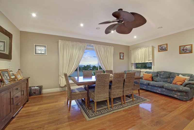 Photo - 15 Hinchcliffe Close, Goulburn NSW 2580 - Image 4