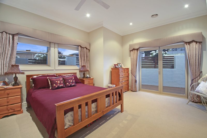 Photo - 15 Hinchcliffe Close, Goulburn NSW 2580 - Image 8