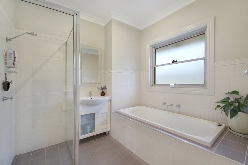 Photo - 15 Hinchcliffe Close, Goulburn NSW 2580 - Image 9