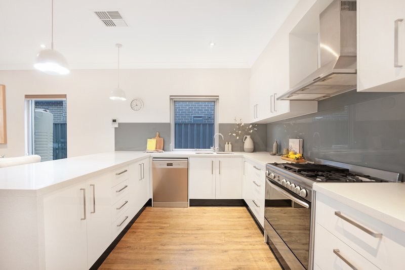 Photo - 15 Hobart Road, Henley Beach South SA 5022 - Image 6