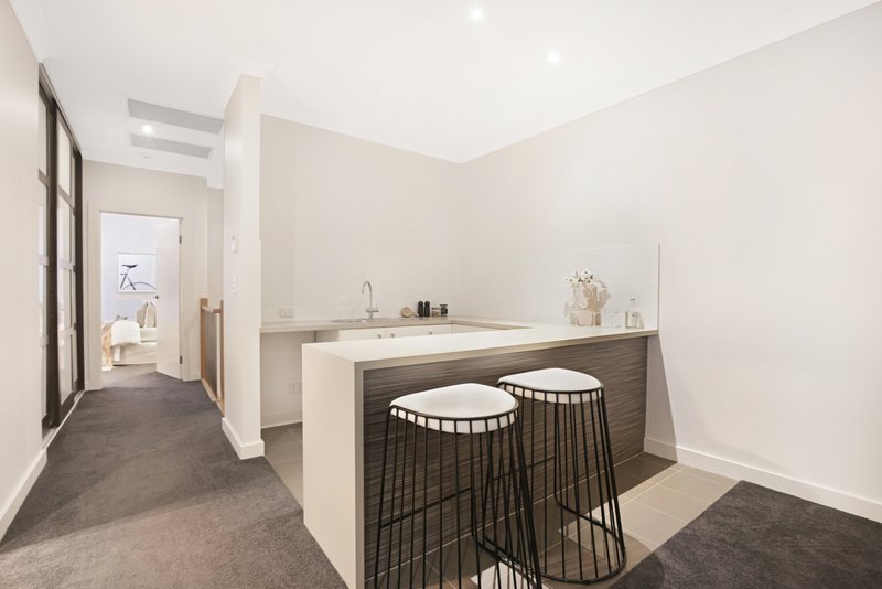Photo - 15 Hobart Road, Henley Beach South SA 5022 - Image 13