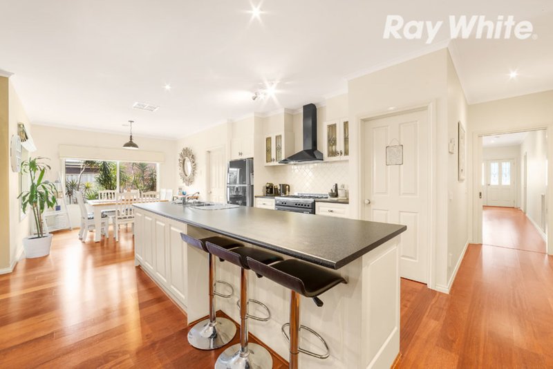 Photo - 15 Holmwood Crescent, Doreen VIC 3754 - Image 2