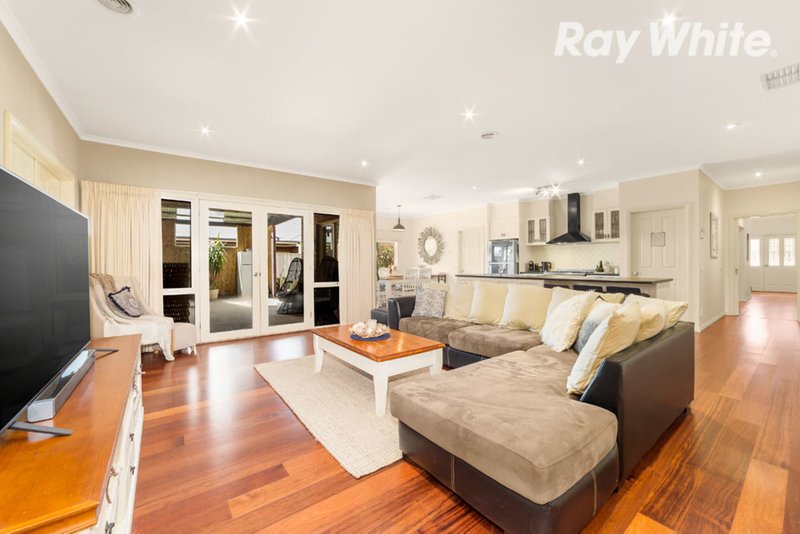 Photo - 15 Holmwood Crescent, Doreen VIC 3754 - Image 3