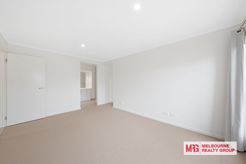 Photo - 15 Homebush Avenue, Cranbourne East VIC 3977 - Image 6