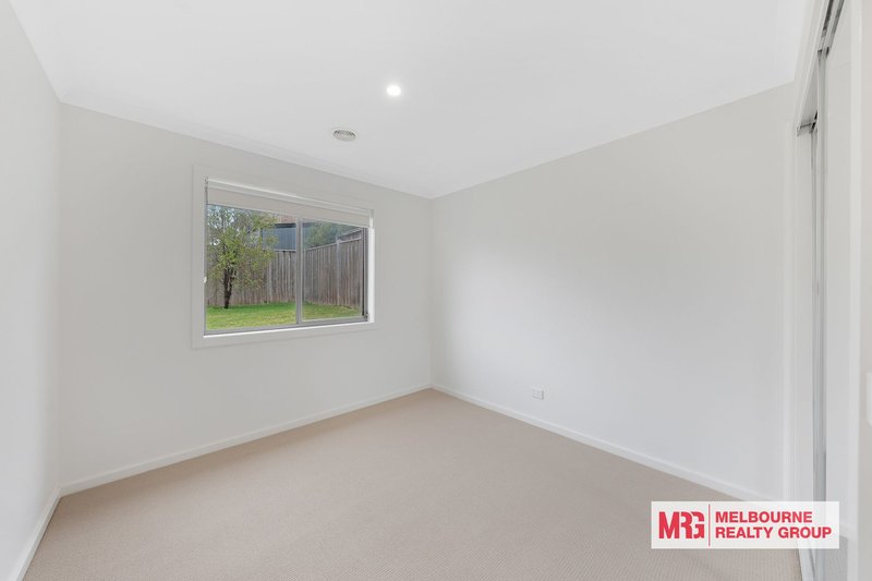 Photo - 15 Homebush Avenue, Cranbourne East VIC 3977 - Image 15