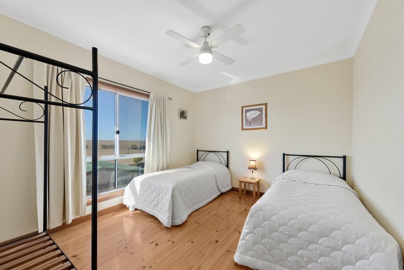 Photo - 15 Hosking Road, Tiddy Widdy Beach SA 5571 - Image 12