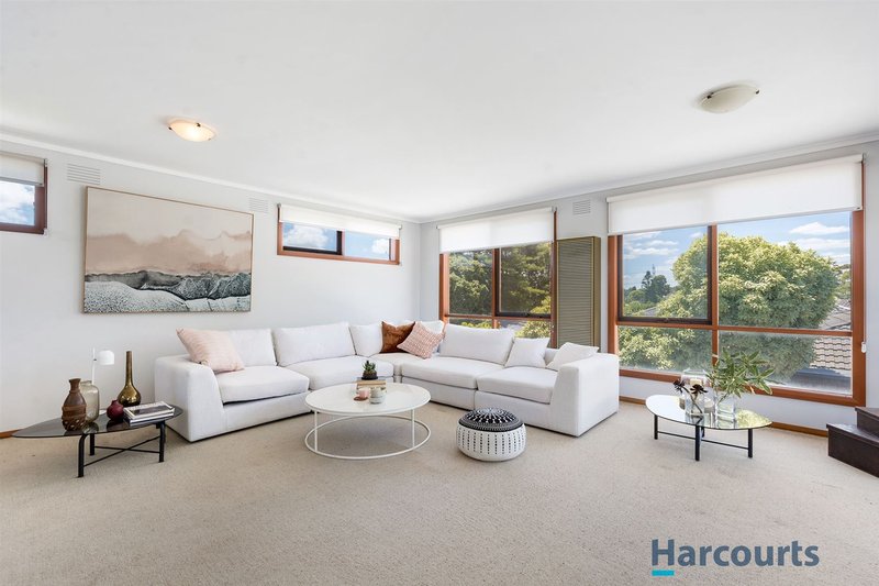 Photo - 15 Hubbard Avenue, Mulgrave VIC 3170 - Image 2