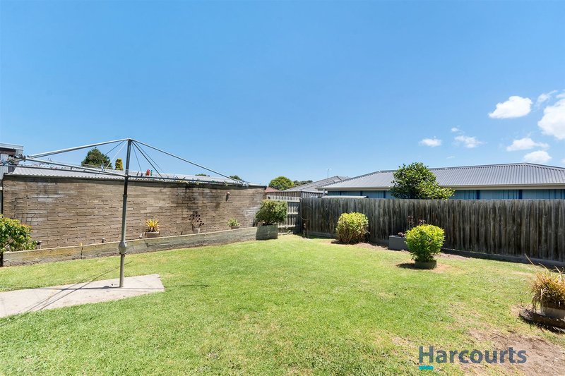 Photo - 15 Hubbard Avenue, Mulgrave VIC 3170 - Image 9