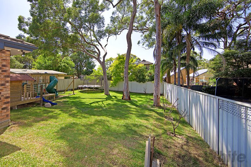 Photo - 15 Huene Avenue, Budgewoi NSW 2262 - Image 8