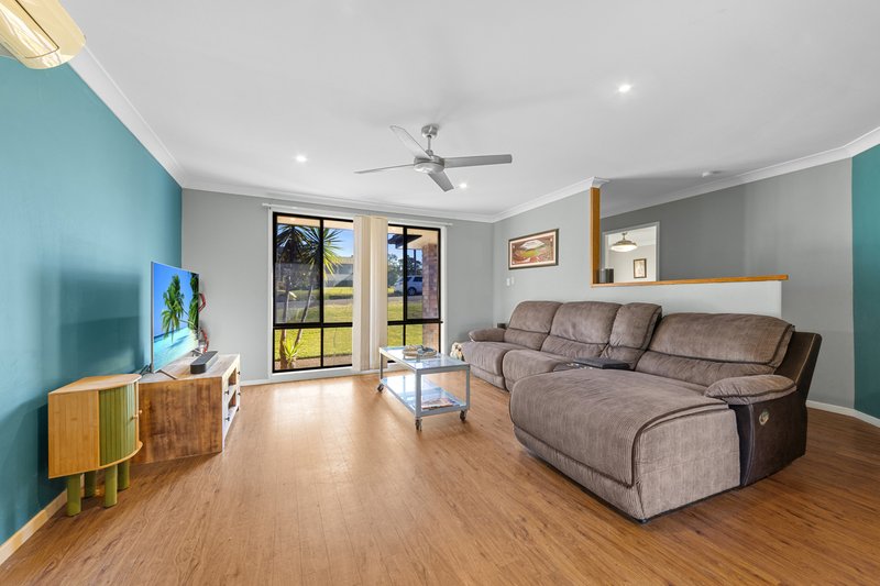 Photo - 15 Huene Avenue, Halekulani NSW 2262 - Image 2