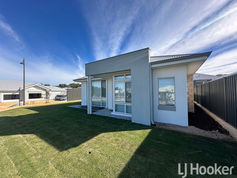 15 Huntington Street, Madora Bay WA 6210