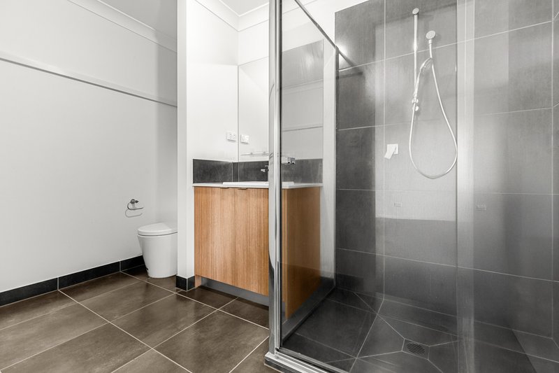 Photo - 15 Huntsman Close, Tarneit VIC 3029 - Image 7