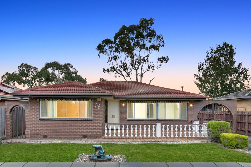 15 Huskisson Avenue, Lalor VIC 3075