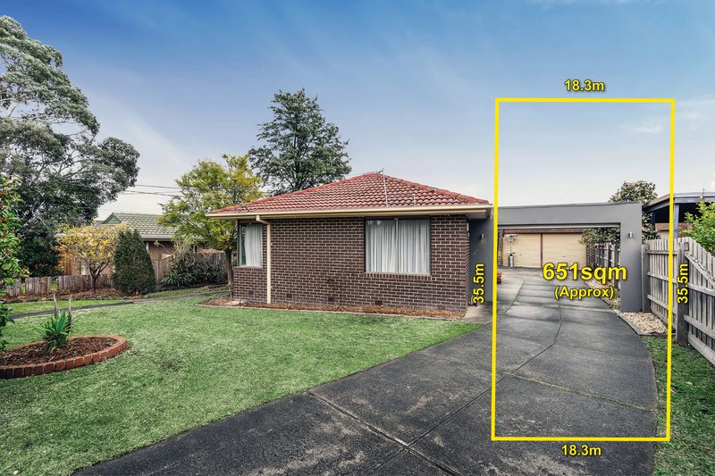 15 Huxley Avenue, Mulgrave VIC 3170