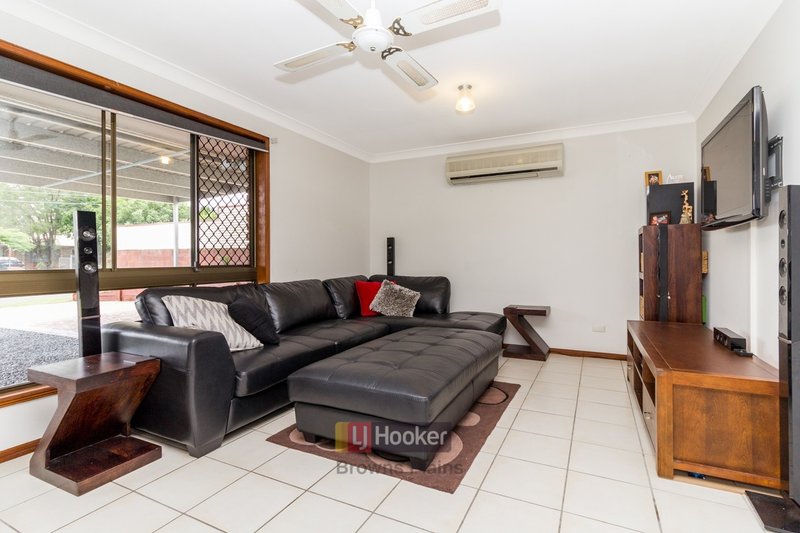 Photo - 15 Hydrabad Street, Regents Park QLD 4118 - Image 9