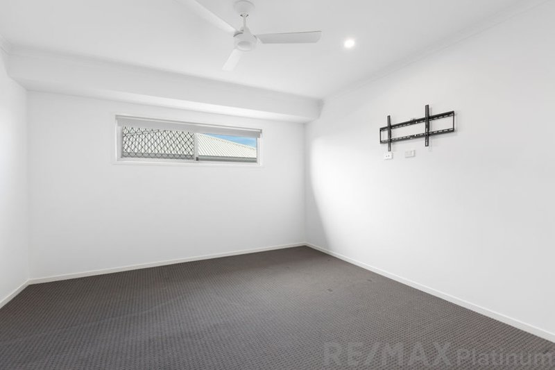 Photo - 15 Icarus Crescent, Burpengary QLD 4505 - Image 2