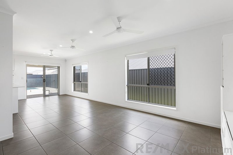 Photo - 15 Icarus Crescent, Burpengary QLD 4505 - Image 3