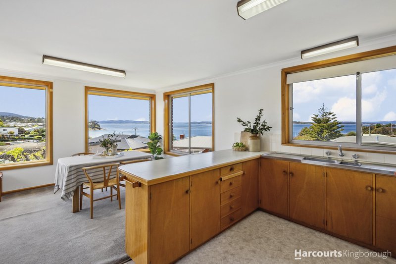 Photo - 15 Illawarra Court, Blackmans Bay TAS 7052 - Image 7