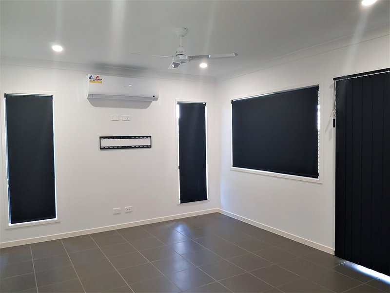 Photo - 15 Imperial Circuit, Eli Waters QLD 4655 - Image 8