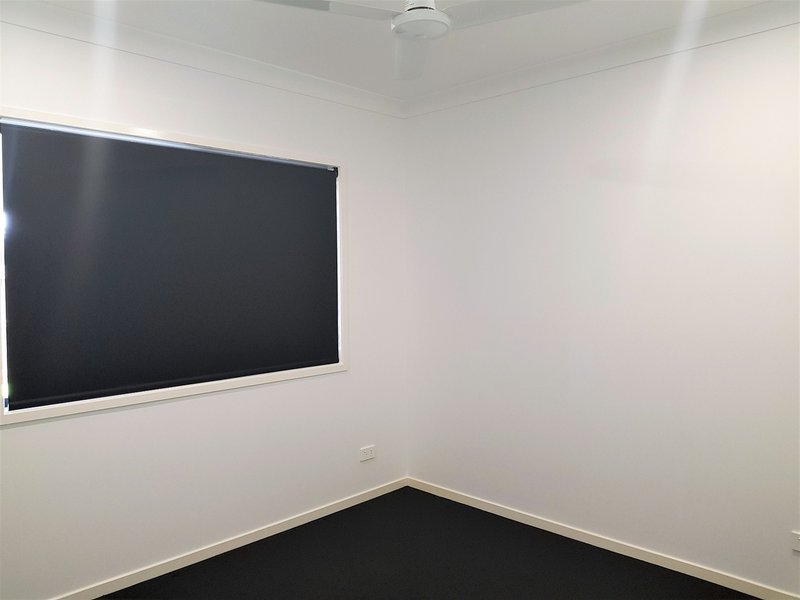 Photo - 15 Imperial Circuit, Eli Waters QLD 4655 - Image 16