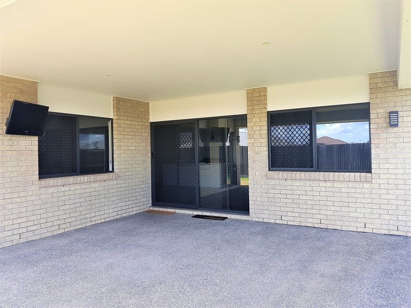Photo - 15 Imperial Circuit, Eli Waters QLD 4655 - Image 19
