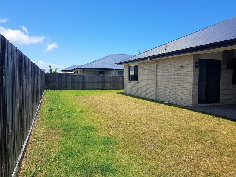 Photo - 15 Imperial Circuit, Eli Waters QLD 4655 - Image 22