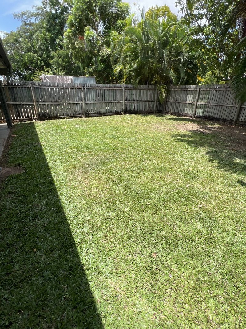 Photo - 15 Ina Court, Rocky Point QLD 4874 - Image 13