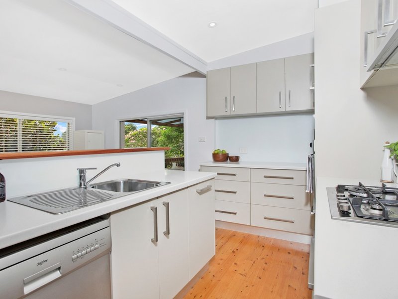 Photo - 15 Indura Road, North Narrabeen NSW 2101 - Image 3