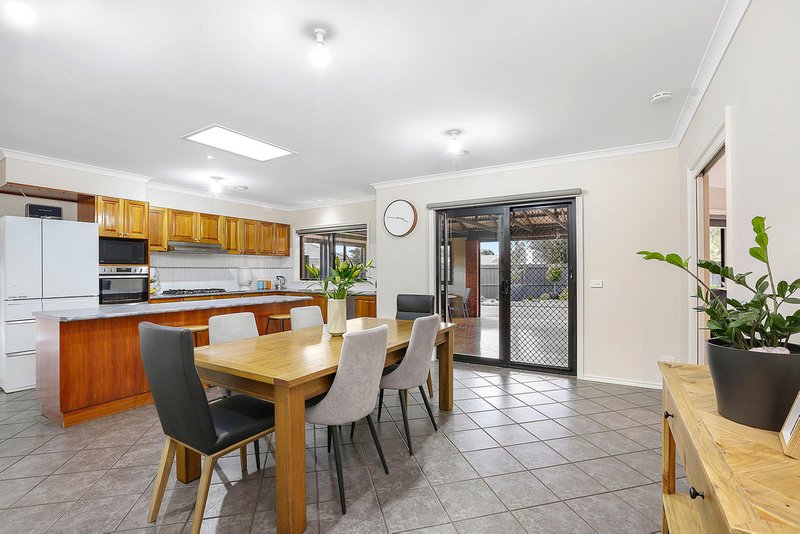 Photo - 15 Ingrid Place, Lara VIC 3212 - Image 12