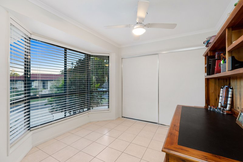 Photo - 15 Inverary Place, Upper Kedron QLD 4055 - Image 9