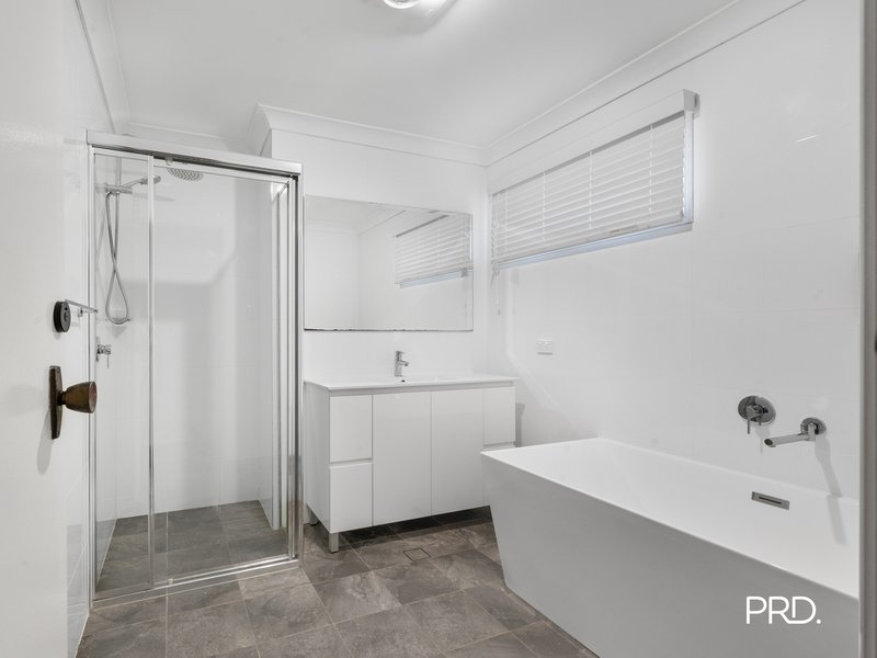 Photo - 15 Inverness Road, South Penrith NSW 2750 - Image 12