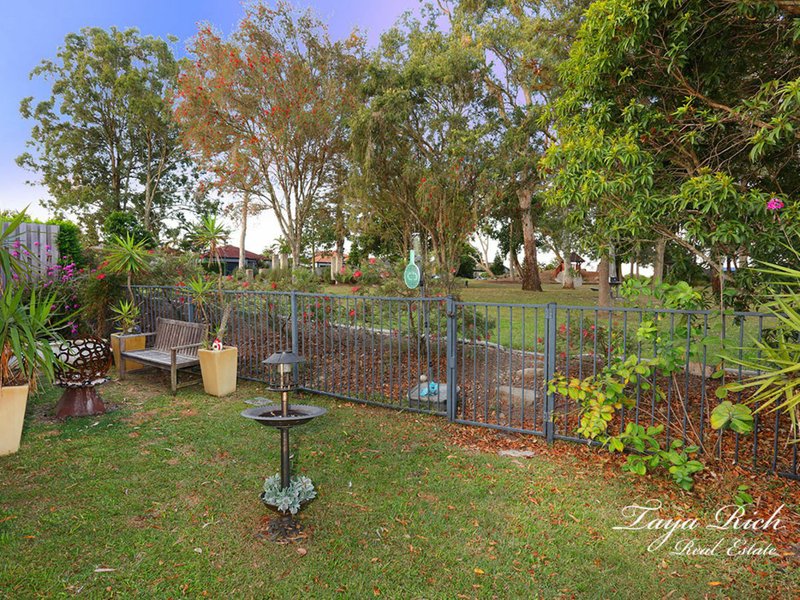 Photo - 15 Inwood Circuit, Merrimac QLD 4226 - Image 20