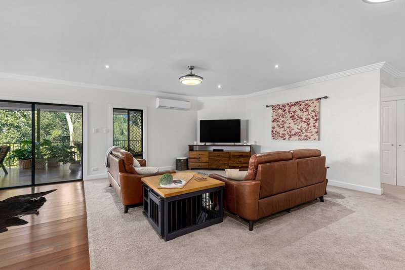 Photo - 15 Ironbark Place, Bridgeman Downs QLD 4035 - Image 8