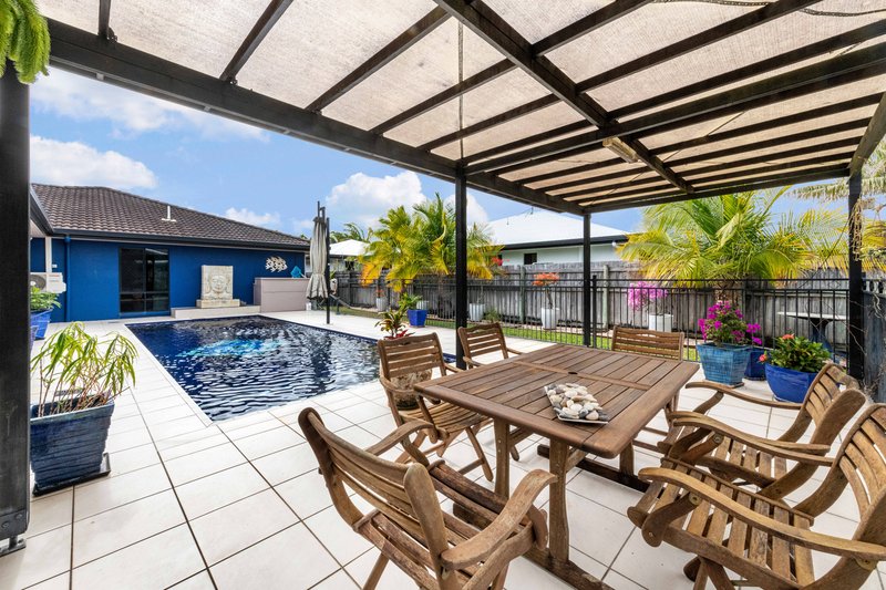 Photo - 15 Isabella Avenue, Glenella QLD 4740 - Image 17