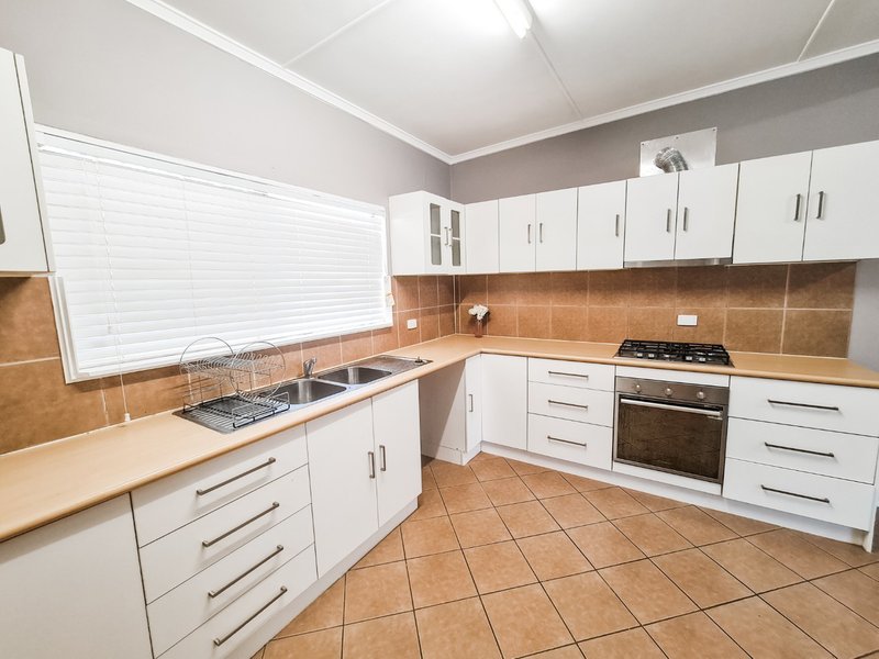 Photo - 15 Jane Street, Mount Isa QLD 4825 - Image 2