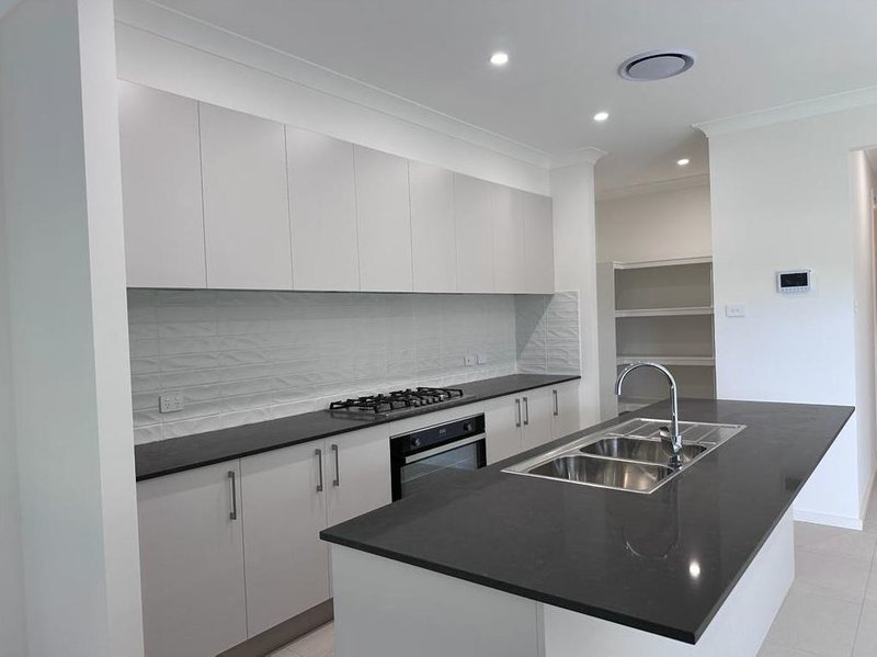 Photo - 15 Jarrah Street, Tahmoor NSW 2573 - Image 2