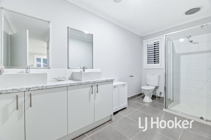 Photo - 15 Jasmine Street, Bunyip VIC 3815 - Image 8