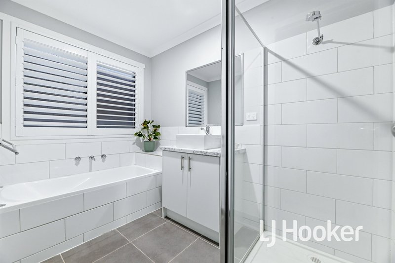 Photo - 15 Jasmine Street, Bunyip VIC 3815 - Image 11