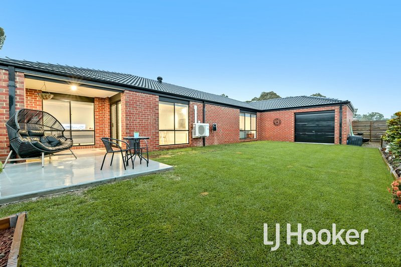 Photo - 15 Jasmine Street, Bunyip VIC 3815 - Image 13