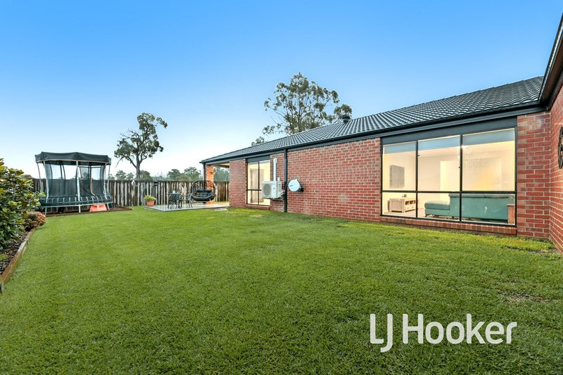 Photo - 15 Jasmine Street, Bunyip VIC 3815 - Image 14