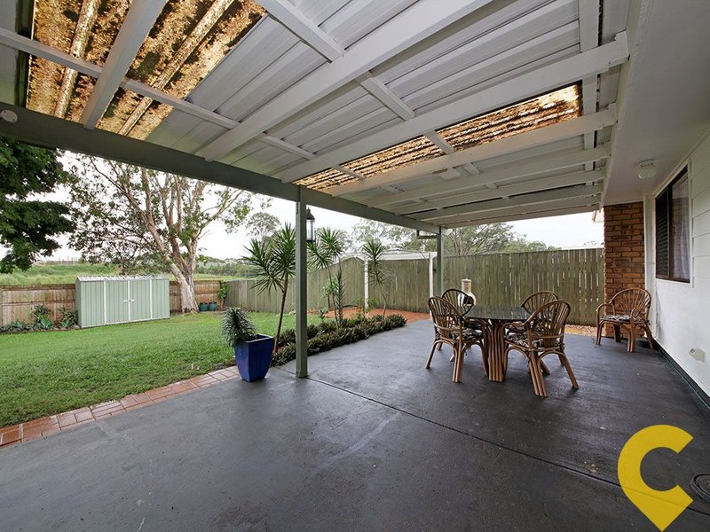 Photo - 15 Jillian Street, Kallangur QLD 4503 - Image 3