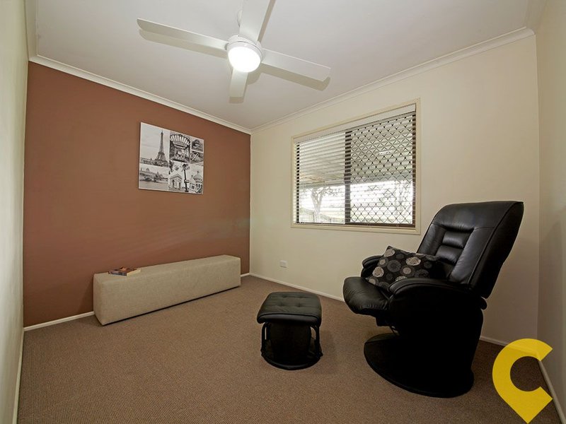 Photo - 15 Jillian Street, Kallangur QLD 4503 - Image 9