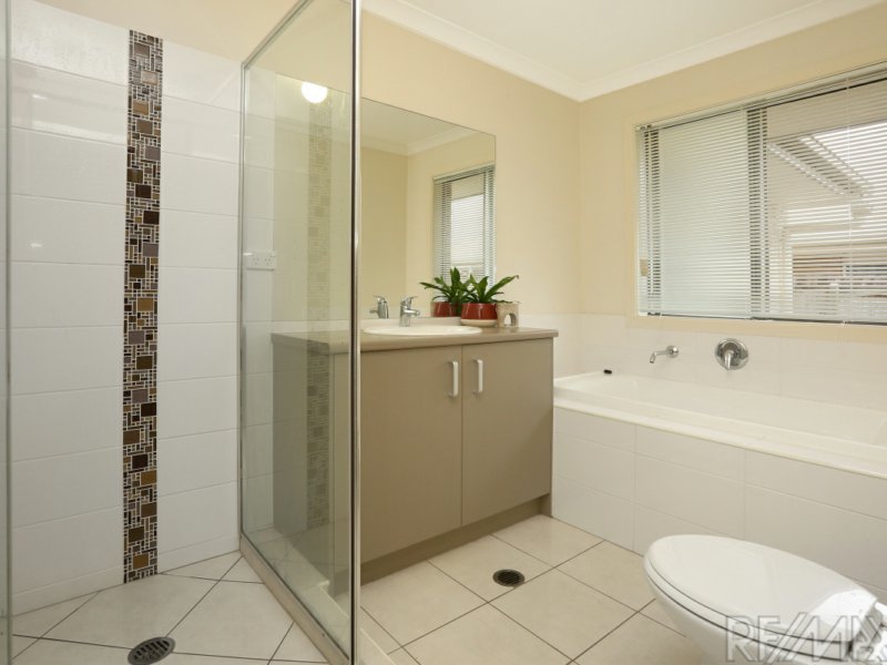 Photo - 15 Jimmy Rd , Coomera QLD 4209 - Image 7