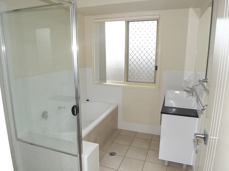 Photo - 15 Jindalba Drive, Coomera QLD 4209 - Image 8