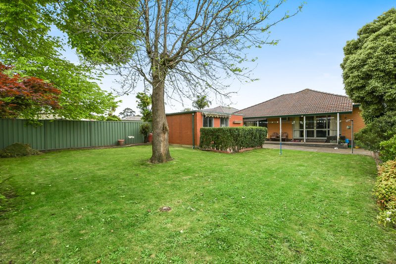 Photo - 15 Joan Crescent, Burwood East VIC 3151 - Image 10