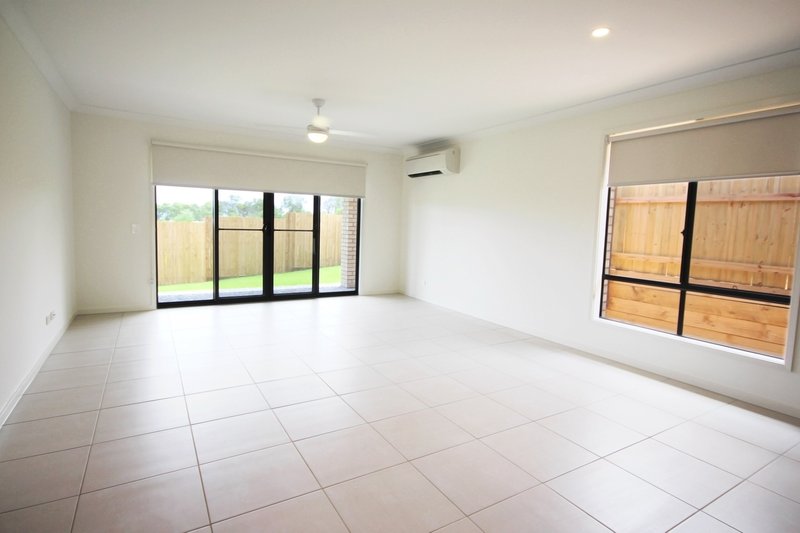 Photo - 15 John Carroll Way, Redbank Plains QLD 4301 - Image 4