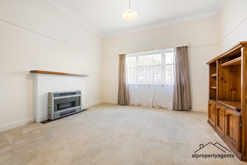 Photo - 15 John Street, Horsham VIC 3400 - Image 2